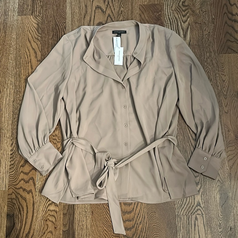 Banana Republic Belted Buttondown Blouse NWT